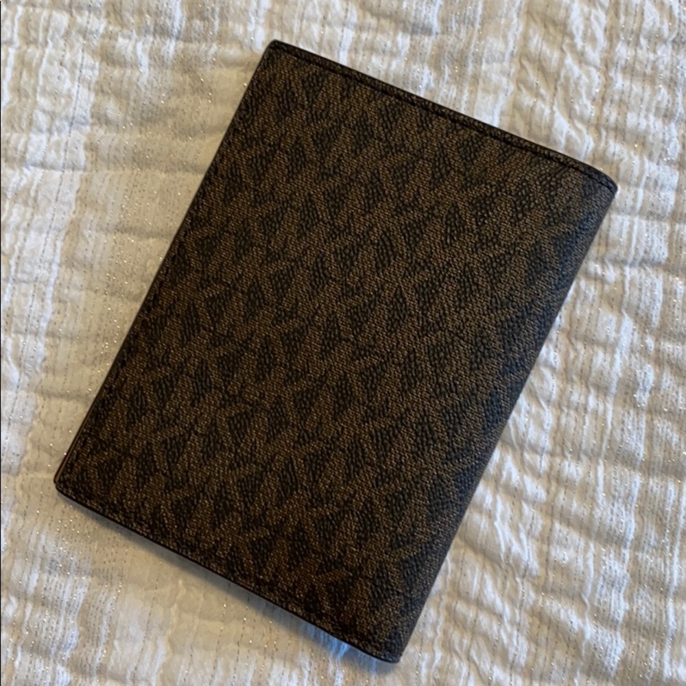 Wallet - Picture 2 of 3